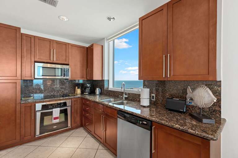 Tastefully decorated kitchen granite counter tops