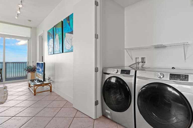 Washer & Dryer included