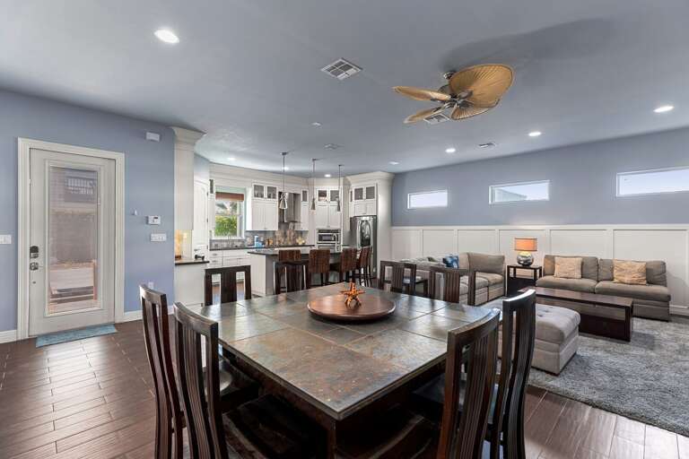 Dining table for up to 8 guests!