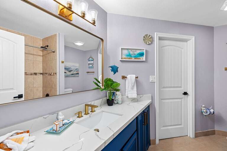 Shared bathroom located on the 2nd floor