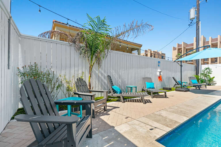 Sit back & relax in the sun or shade!