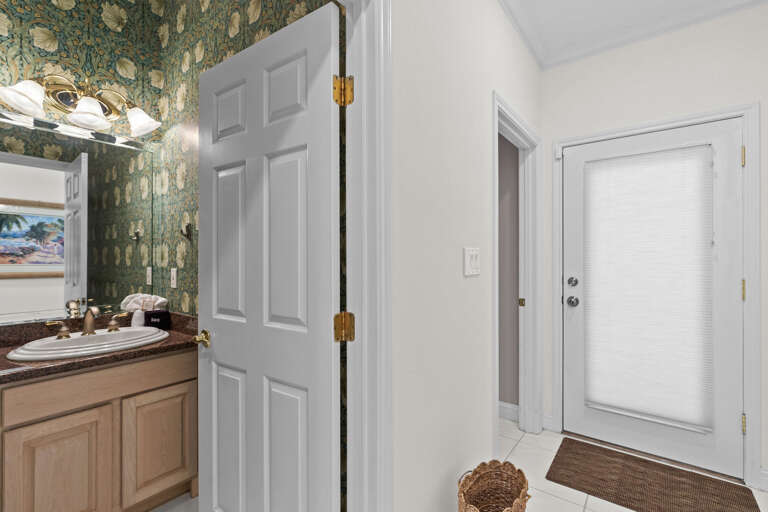 1st Floor Half bathroom & Laundry room