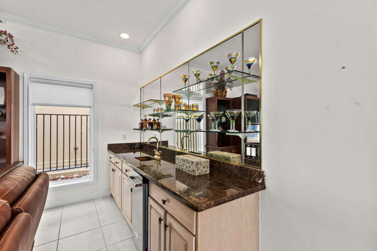 Wet bar 1st Floor Living area