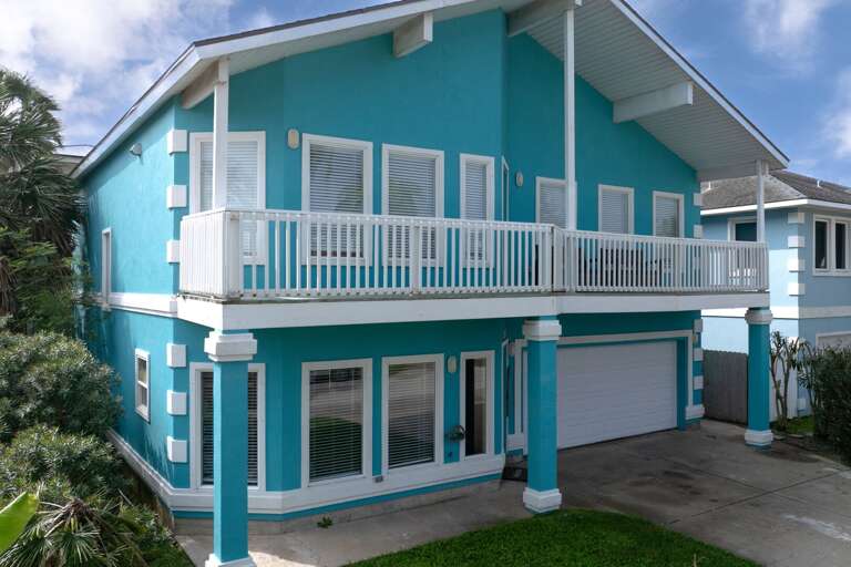 Front exterior to the home Front exterior to the home
