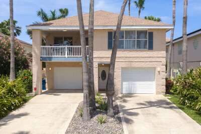 Welcome to 210 W. Lantana, your stunning South Padre bayside escape