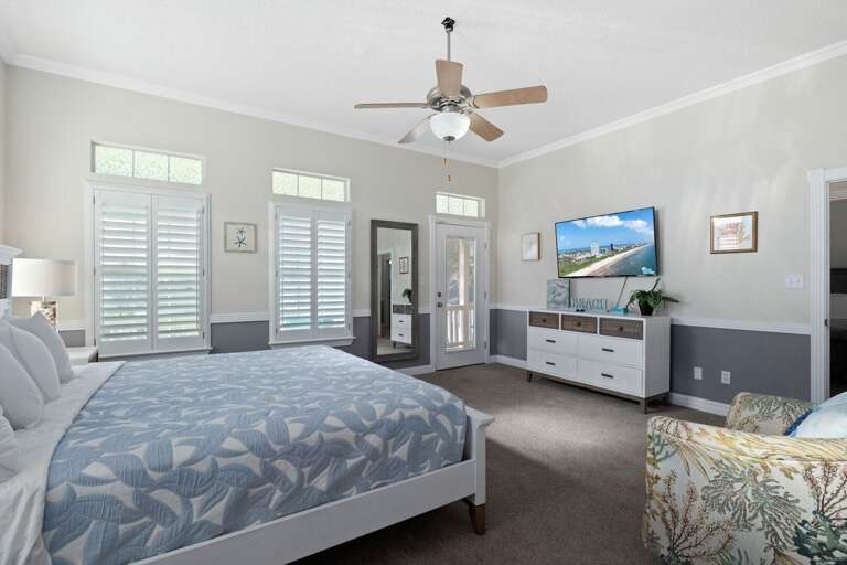 Your spacious primary suite features a queen bed and private ensuite bathroom. (Sleeps 2)