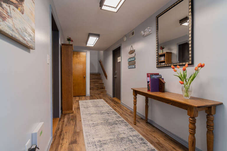 Hallway leading to your suite!!