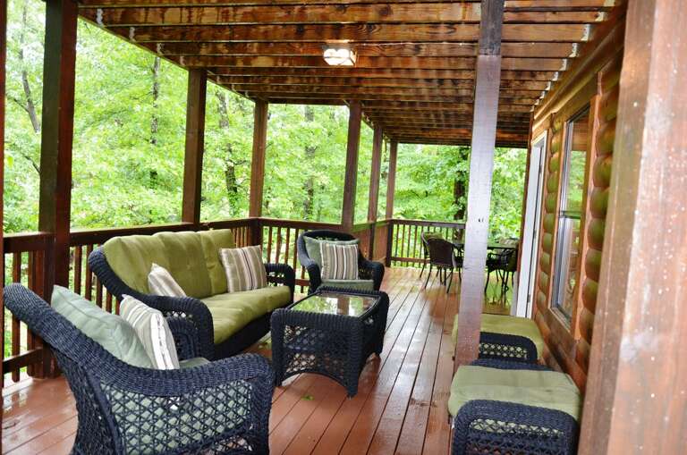 another fully furnished deck for your enjoyment