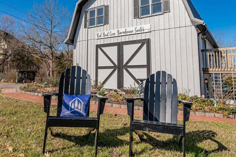 The Red Bud Barn houses 7 individual units!