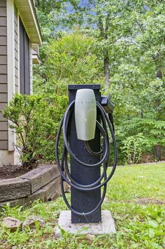 Want to drive your electric vehicle?  Need a Tesla or Universal Charger?  This property has one for your use!  Enjoy Meadows Edge Lodge while you are charging your vehicle!