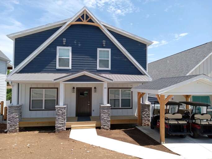 Front Entry way is level!! Golf Carts!