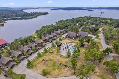 Reeled Inn Lodge Lakefront