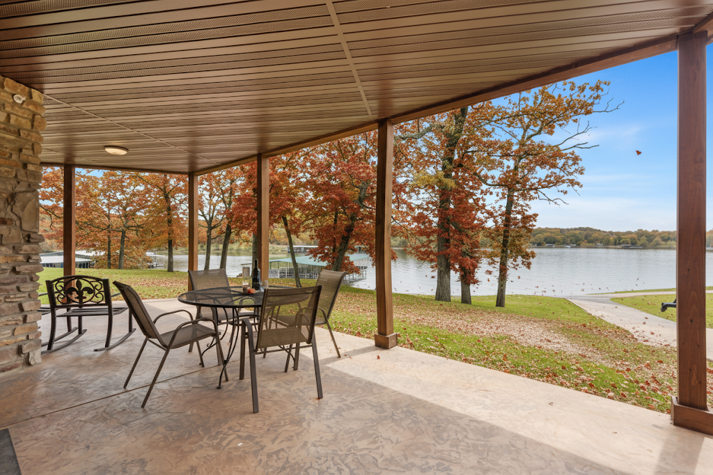 Grin Inn Bear It - Lakefront Grin Inn Bear It - Lakefront