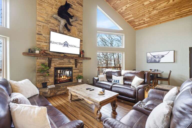 Living Room Interior With Fireplace And High Ceiling In Vacation Rental Living Room Interior With Fireplace And High Ceiling In Vacation Rental