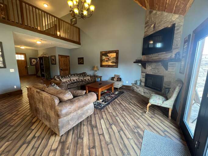 Finns and Family Lake Access 5 Bedrooms Holiday Rental Branson, MO