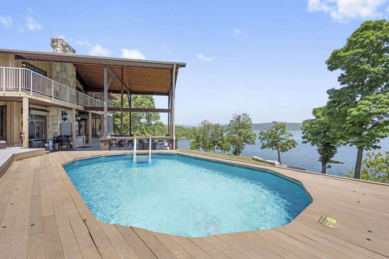 Lake View House With Pool Deck