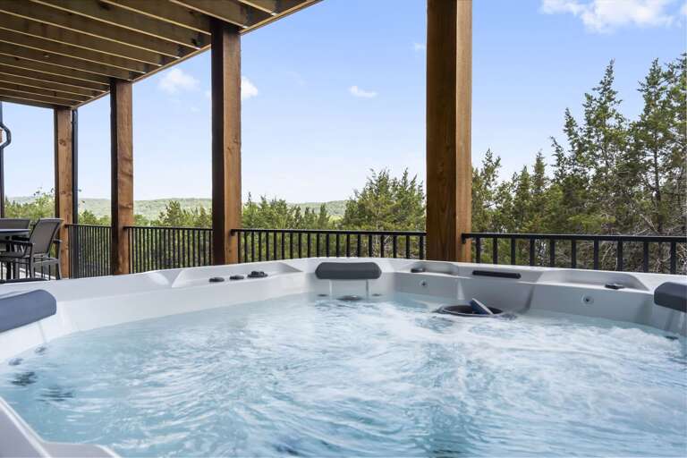 Outdoor Jacuzzi With Forest View