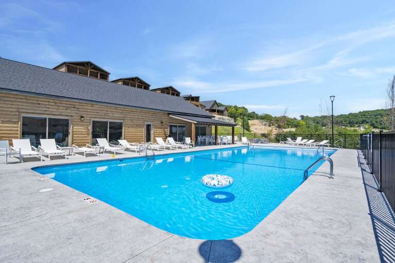 Community Seasonal Outdoor Pool