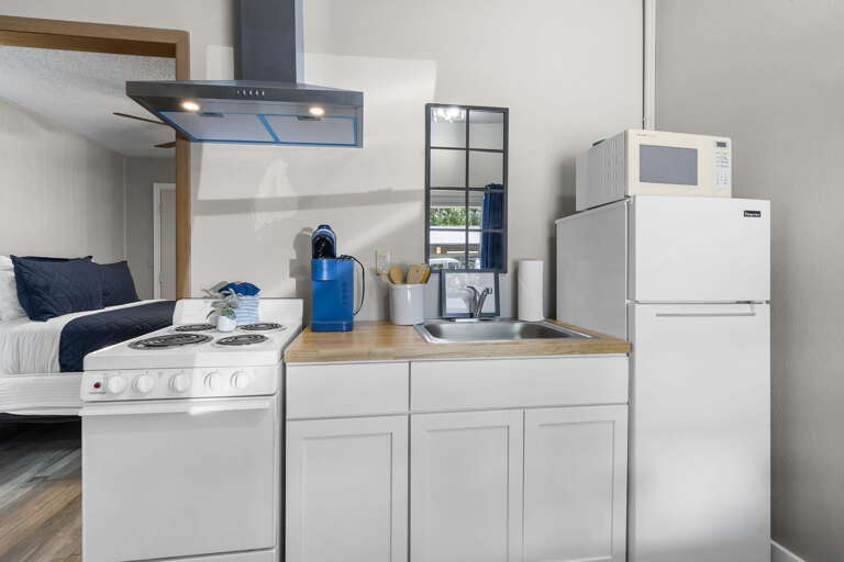 Lakefront Rock View Resort Lakefront Rock View Resort