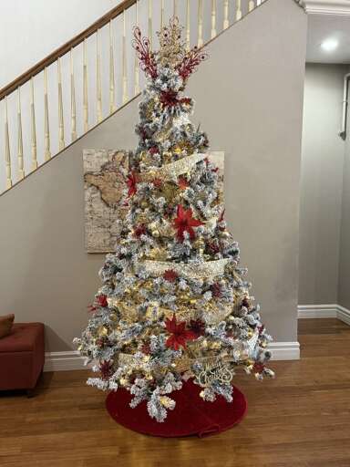 Decorated Christmas Tree In A Vacation Rental Foyer