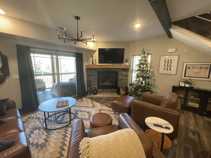 Oak and Embers Cottage