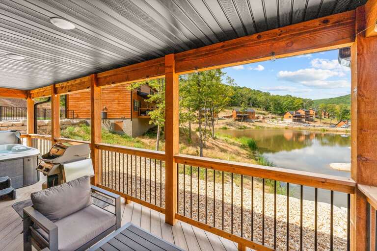 Lakefront Lodges Log-lined Leisure Lounge