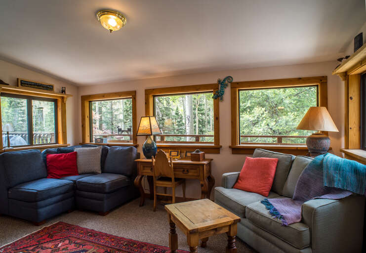 Livingroom in the trees