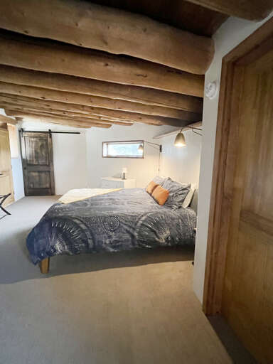 Upstairs king bedroom - quiet and private