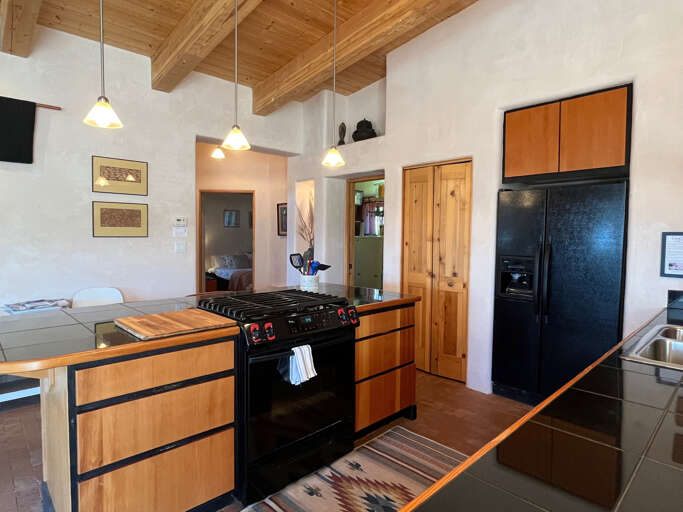 Kitchen Amenities and Appliances make Cooking and Entertaining a Breeze