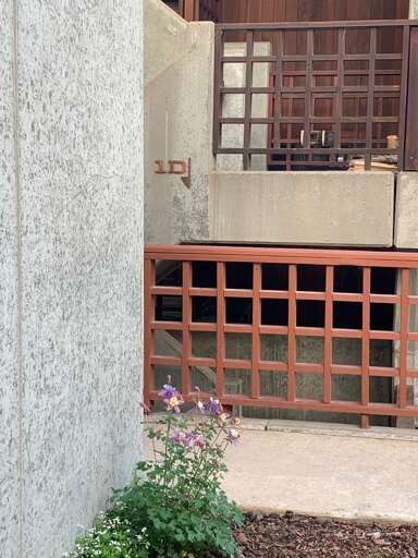 Labrynthian building entryways