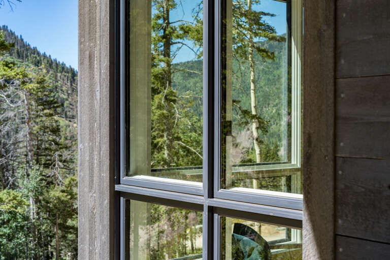 See-through corners expand the interior space out and pull exterior space in.