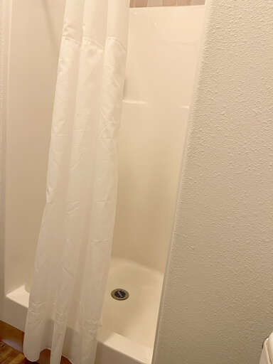 King bedroom bathroom shower