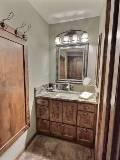 Bathroom vanity