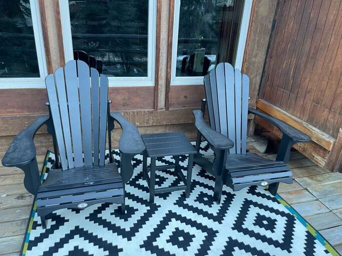 Bottom floor deck