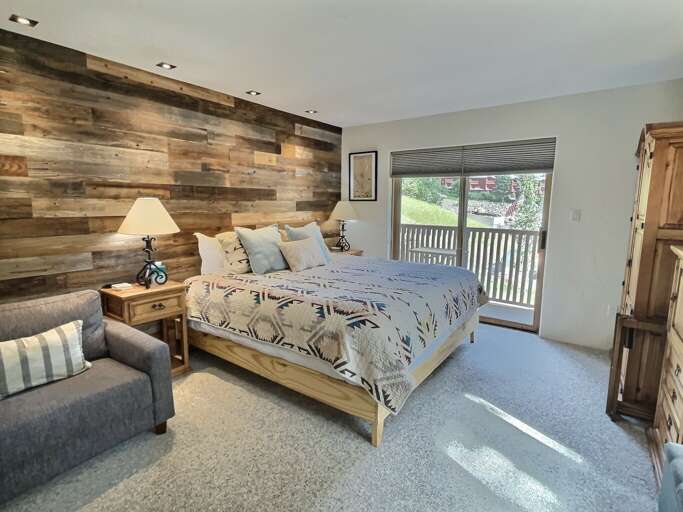 Studio bedrooms opens to the porch