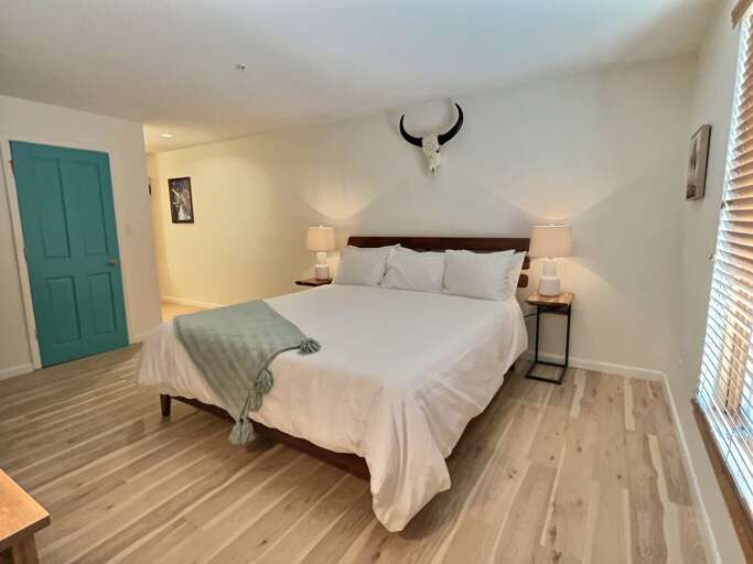 King bedroom with ensuite bath