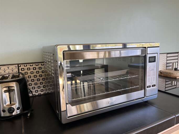 Countertop toaster oven