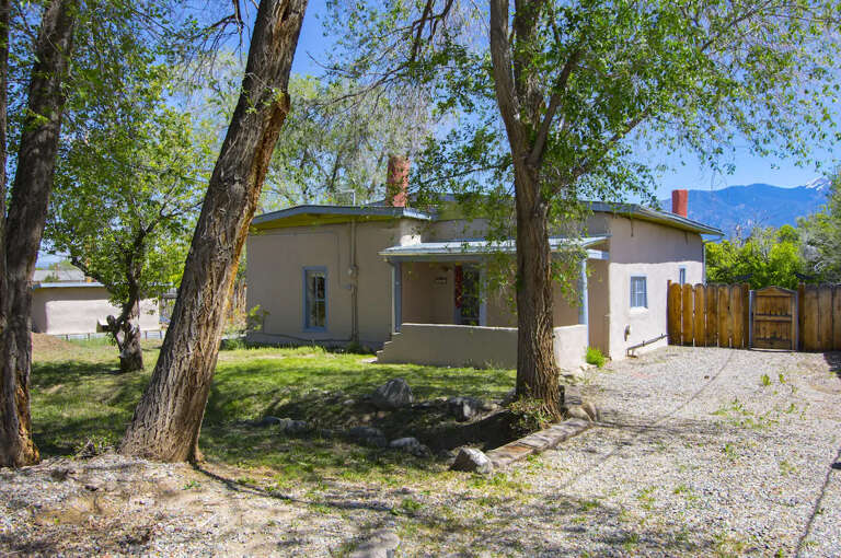 The house from the driveway
