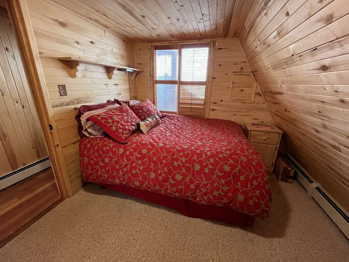 Queen bedroom with window