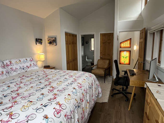 King suite with work area