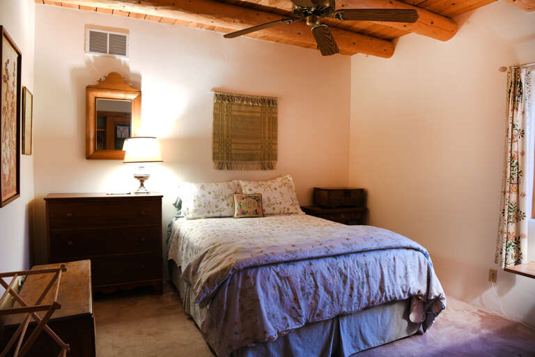 Bedroom 2- Double Bed