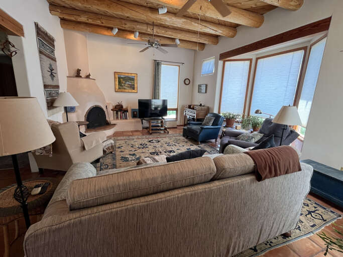 Livingroom with ceiling fans