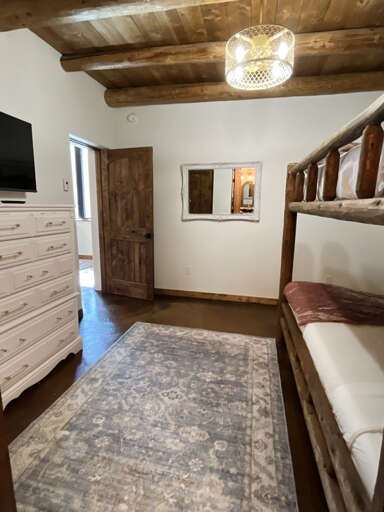 upstairs-bunk-room4