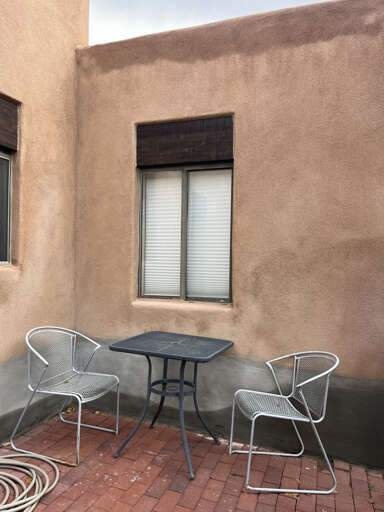 entryway seating on common area patio