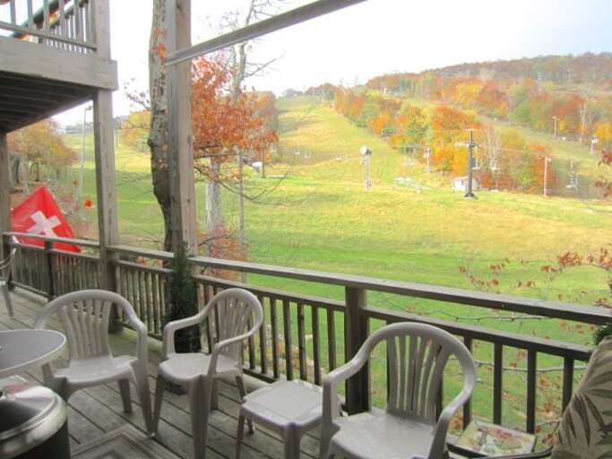 Deck overlooking a GREAT Play Yard! Mountain Bike, Hike, Enjoy!