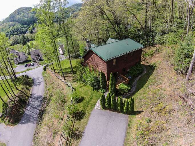 3 Bears Den Aerial View of Parking and Home