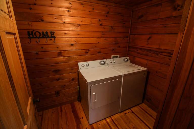 3 Bears Den Washer/Dryer Right Next to Kitchen