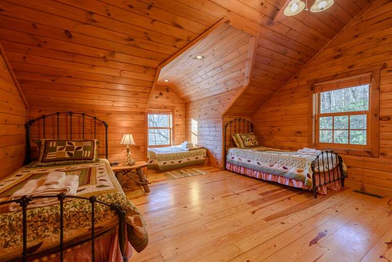 Upstairs Bedroom with 3 Twin Beds