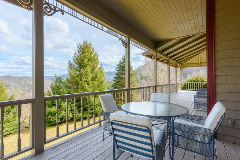 Outdoor Dining with a view on Back Porch