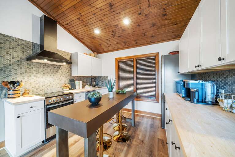 Kitchen with Seating at the Island